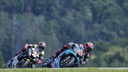 Les pilotes français, Zarco (Esponsorama Racing) et Quartararo (Petronas Yamaha), espèrent briller en Autriche. (MARTIN DIVISEK / EPA)