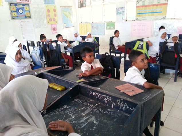 &nbsp; (Dans la salle de classe à Banda Aceh © S.Baer / RF)