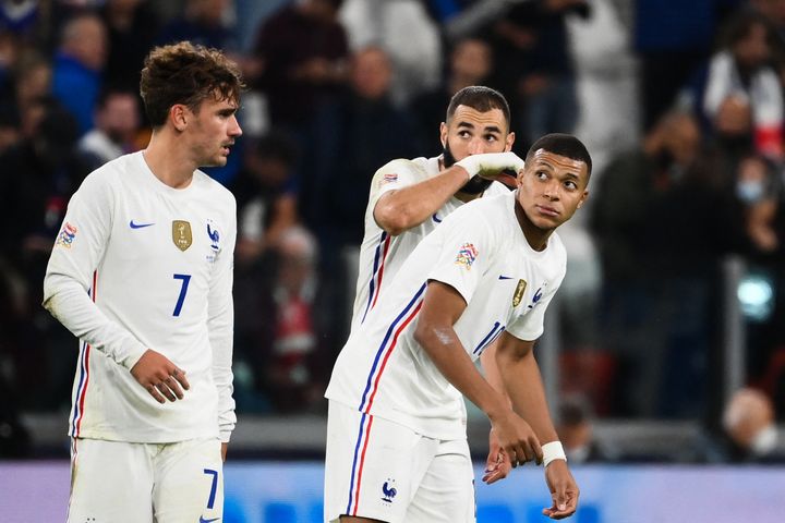 Le trio Griezmann-Benzema-Mbappé, ici face à la Belgique le 7 octobre à l'Allianz Stadium de Turin, sera très attendu pour la finale de la Ligue des nations face à l'Espagne (FRANCK FIFE / AFP)