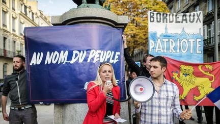 Des jeunes du Front national lors d'un rassemblement à Bordeaux le 14 octobre 2017. (MAXPPP)