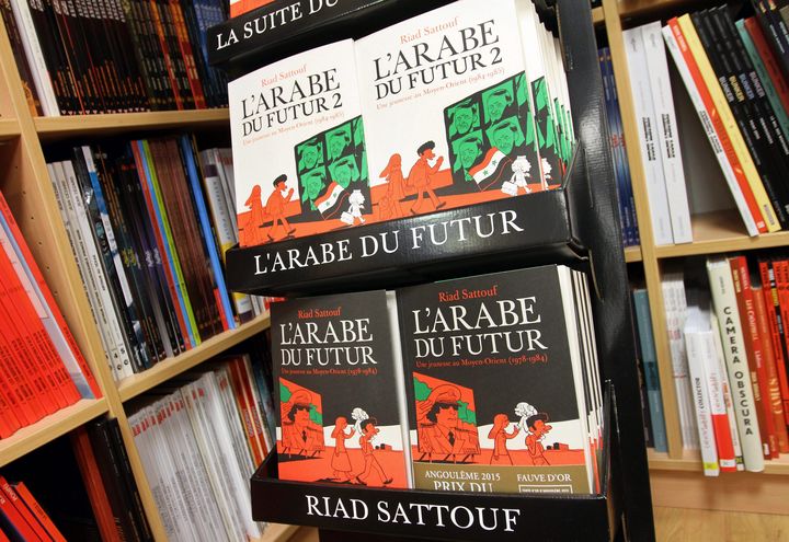 Les deux premiers tomes de "L'Arabe du futur" dans une librairie à Mulhouse (Haut-Rhin), le 29&nbsp;juin&nbsp;2015. (MAXPPP)