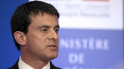 Le ministre de l'Int&eacute;rieur, Manuel Valls, le 17 juin 2013, &agrave; Paris. (JACQUES DEMARTHON / AFP)