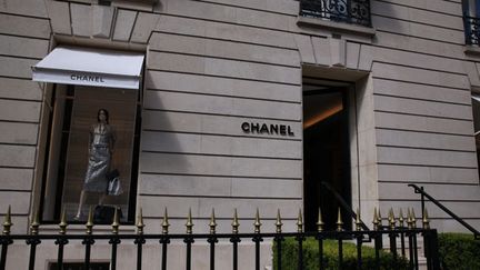 &nbsp; (La boutique Chanel de l'avenue Montaigne à Paris  © MaxPPP)