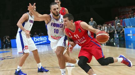 Evan Fournier, lors du match pour la 3e place contre la Serbie, le 20 septembre 2015, &agrave; Villeneuve-d'Ascq (Nord). (EMMANUEL DUNAND / AFP)