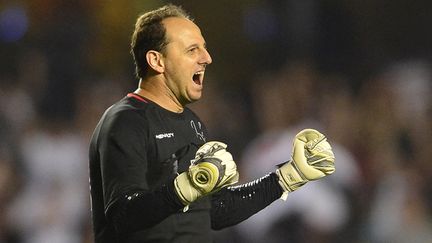 Le gardien de but de Sao Paulo, Rogerio Ceni, détient désormais le record du nombre de victoires dans un même club. (MAURO HORITA / AGIF)