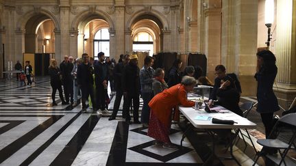 Marseille : une abstention record de 30 %