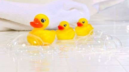 Les canards de bain sont des nids à bactéries.