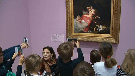 Un bisou trouvé par les enfants à l'exposition "Amour" du Louvre-Lens
 (France 3 Culturebox Capture d&#039;écran)