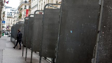 Des panneaux d'affichage électoral&nbsp;en vue des élections européennes dans une rue de Paris, le 7 mai 2019. (MAXPPP)