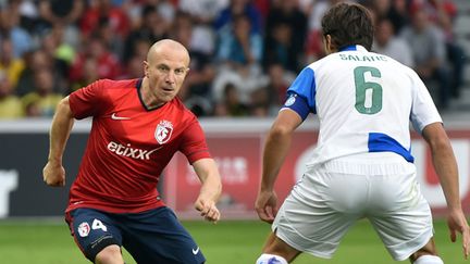 Florent Balmont et les Lillois n'auront pas la tâche facile en Ligue Europa (PHILIPPE HUGUEN / AFP)