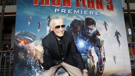 Stan Lee, lors d'une avant-première de "Iron Man 3" à Hollywood, en avril 2013. (MARIO ANZUONI / REUTERS)