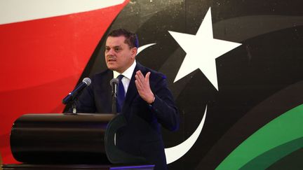 Le Premier ministre libyen par intérim, Abdel Hamid Dbeibah, lors d'une conférence à Tripoli le 25 février 2021. (HAZEM TURKIA / ANADOLU AGENCY)