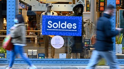 Soldes (illustration). (DAMIEN MEYER / AFP)