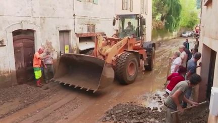 Gard : après les inondations, les habitants de Valleraugue retroussent leurs manches