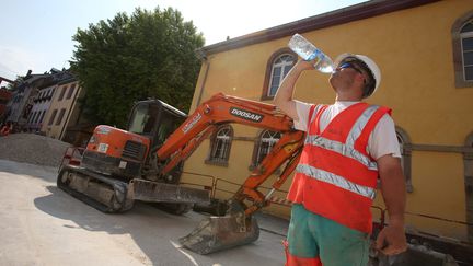 La réglementation&nbsp;en France sur le travail lors de très fortes chaleurs reste floue. (LIONEL VADAM / MAXPPP)