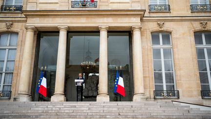 Le secrétaire général de l'Elysée, Alexis Kohler, dévoile la composition du gouvernement Borne, le 20 mai 2022. (XOSE BOUZAS / HANS LUCAS / AFP)