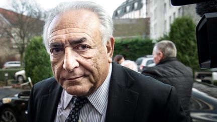 Dominique Strauss-Kahn arrive &agrave; Lille (Nord) pour le proc&egrave;s du Carlton, le 17 f&eacute;vrier 2015.&nbsp; (PHILIPPE HUGUEN / AFP)