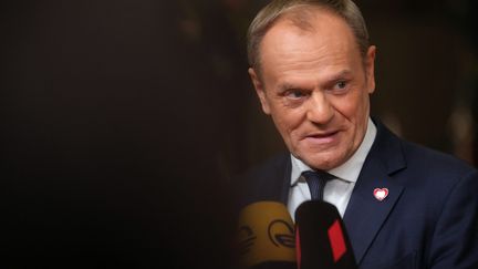 Le Premier ministre polonais Donald Tusk à Bruxelles, le 13 décembre 2023. (OLIVIER MATTHYS / MAXPPP)