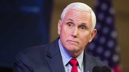 L'ancien vice-président américain, Mike Pence, lors d'une conférence, à Charlottesville (Virginie), le 12 avril 2022. (RYAN M. KELLY / AFP)