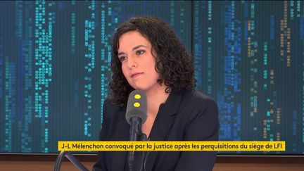 Manon Aubry, tête de liste La France insoumise pour les élections européennes, était l'invitée de franceinfo samedi 2 mars. (FRANCEINFO)