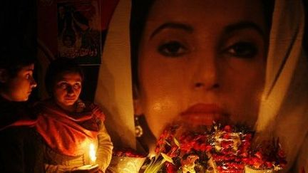 Un portrait de Benazir Bhutto, ex-premier ministre du Pakistan. (ARIF ALI / AFP)