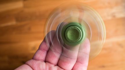 Le hand spinner existe depuis une vingtaine d'années. (DREW ANGERER / GETTY IMAGES NORTH AMERICA)