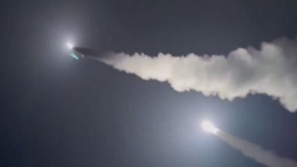 La Russie affirme que les Ukrainiens ont tiré des missiles longue portée américains sur son territoire. Après le feu vert du président Joe Biden pour l’utilisation de ces missiles par l’armée ukrainienne, le président russe a signé un décret élargissant les possibilités de recours à l’arme nucléaire.