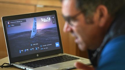 La voile virtuelle, qui a séduit beaucoup de monde lors du dernier Vendée Globe, fera partie de cette première compétition olympique. (FRED TANNEAU / AFP)