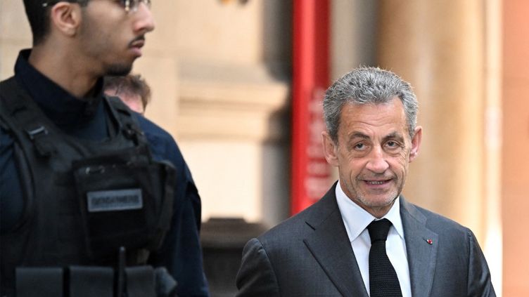 Nicolas Sarkozy à son arrivée à la cour d'appel de Paris le 17 mai 2023. (BERTRAND GUAY / AFP)