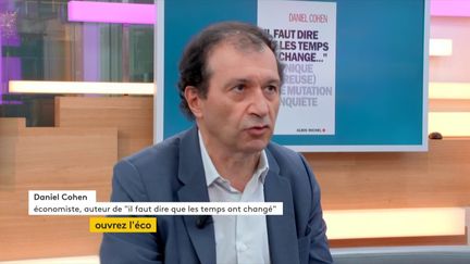 Invité de Jean-Paul Chapel dans ":L'éco", Daniel Cohen, économiste, présente son nouvel ouvrage "Il faut dire que les temps ont changé... chronique (fiévreuse) d'une mutation qui inquiète".