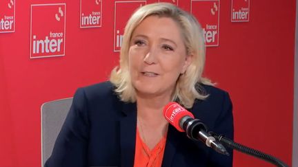 Marine Le Pen,&nbsp;ancienne candidate Rassemblementnational à l'élection présidentielle, le 18 mai 2022 sur France Inter. (FRANCEINTER / RADIO FRANCE)