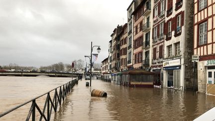 La ville de Bayonne, au Pays Basque, totalement inondée, le 13 décembre 2019. (ANTHONY MICHEL / FRANCE-BLEU PAYS BASQUE)