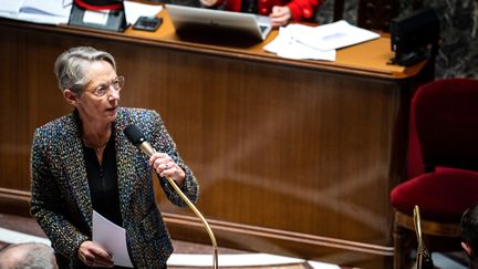 Avec la réforme des retraites, la Première ministre souhaite réduire l'écart en termes de retraite entre les hommes et les femmes.&nbsp; (XOSE BOUZAS / HANS LUCAS)