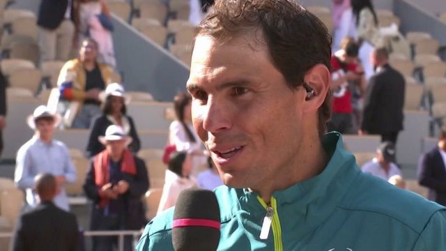 Rafael Nadal est aux anges après ce 14e sacre Porte d'Auteuil. L'Espagnol savoure ce titre acquis grâce à l'aide de son équipe qui lui a permis de jouer malgré la douleur, il remercie également les personnes qui l'ont soutenu durant cette quinzaine et s'exprime sur la suite de sa saison.