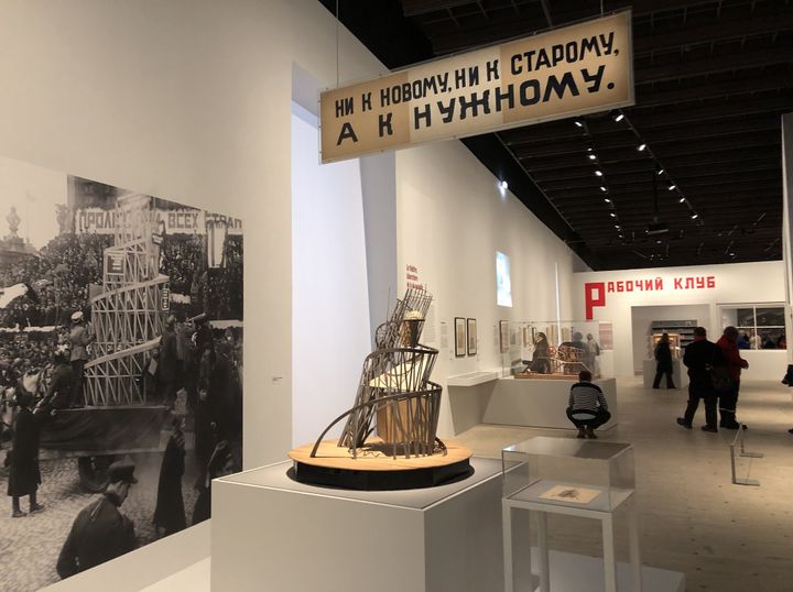 Première salle de l'exposition "Rouge. Art et utopie au pays des soviets" au Grand Palais. 
 (Manon Botticelli / Adagp, Paris 2018)