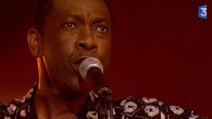 Youssou N&#039;Dour en live avec &quot;Redemption Song&quot;
 (Culturebox)