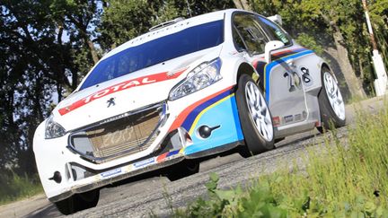 La Peugeot 208 Turbo 16