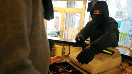 &nbsp; (Une bande de jeunes braqueurs qui s'attaquaient aux commerçants de leur quartier a été interpellée à Fontenay-sous-Bois. Photo d'illustration  © Maxppp)