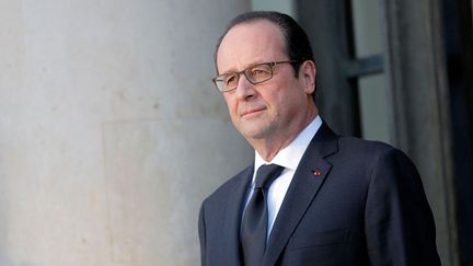 Le président François Hollande, septième président de la Ve république, devant le Palais de l'Elysée, le 4 février 2015. (ANTOINE GYORI  / CORBIS VIA GETTY IMAGES)