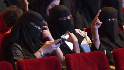 Femmes saoudiennes assistant au festival "Short Film Competition 2" au King Fahad Culture Center à Riyad
 (FAYEZ NURELDINE / AFP)