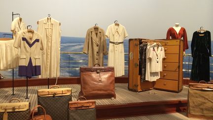 Volez, voguez, voyagez avec des valises Louis Vuitton : l'invention du voyage
 (Corinne Jeammet)