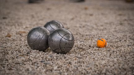 Des boules de pétanque (photo d'illustration). (JEAN-FRANÇOIS FERNANDEZ / RADIO FRANCE)