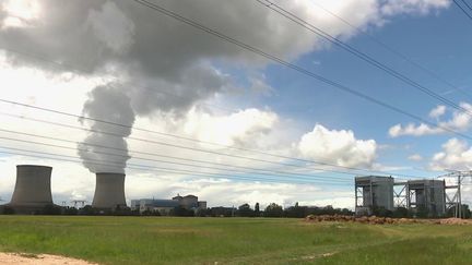 Énergie : la relance du nucléaire, un sujet qui fait débat en France