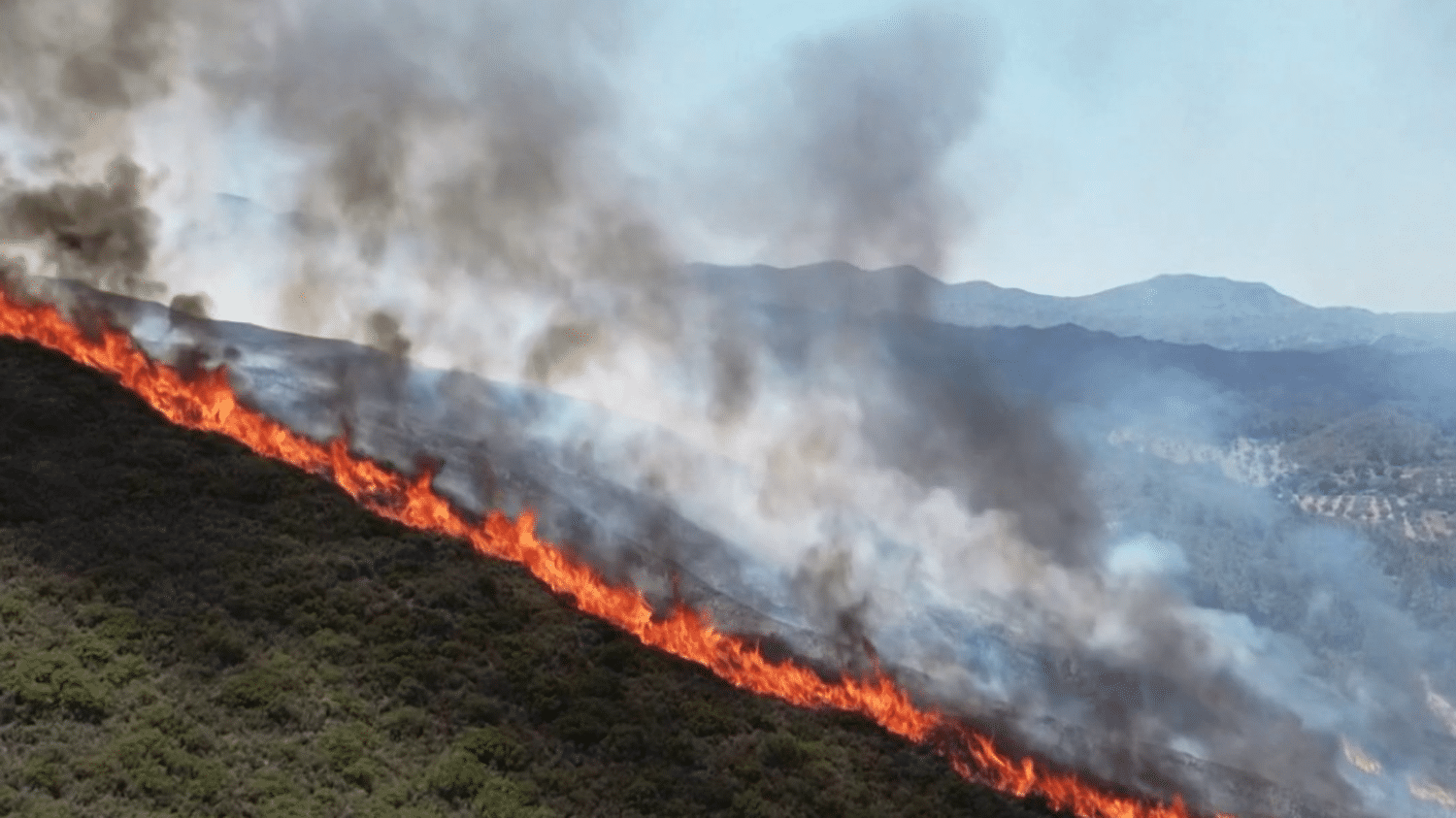 Incendies en Grèce nouvelles évacuations d’urgence