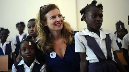 Val&eacute;rie Trierweiler &agrave; Port-au-Prince (Ha&iuml;ti), le 6 mai 2014. (HECTOR RETAMAL / AFP)