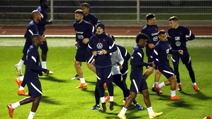 L'équipe de France à l'entraînement mardi 10 novembre à Clairefontaine. (YOAN VALAT / POOL)