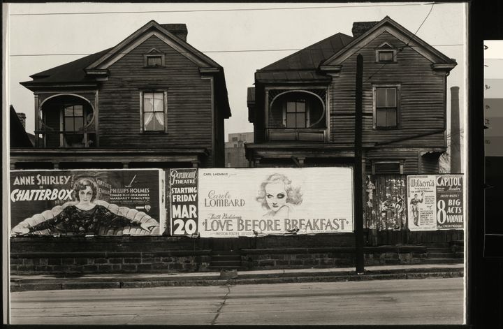 Photo de Walker Evans :&nbsp;Houses and Billboards in Atlanta 1936 (Walker Evans Archive, The Metropolitan Museum of Art)