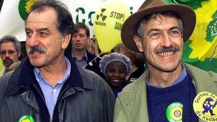 Alain Lipietz et Noël mamère en 2001 (PHILIPPE HUGUEN / AFP)