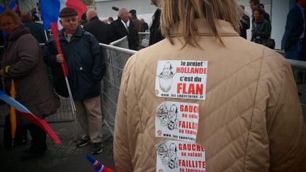 Madeleine est venue soutenir Sarkozy &agrave; la Concorde dimanche 15 avril 2012. (ARIANE NICOLAS / FTVI)