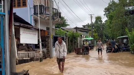 La Birmanie est sous l’eau après le passage du typhon Yagi. Le bilan est lourd : 36 morts et plus de 235 000 déplacés.